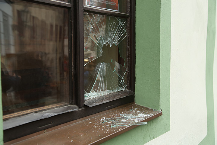 A2B Glass are able to board up broken windows while they are being repaired in Hull.